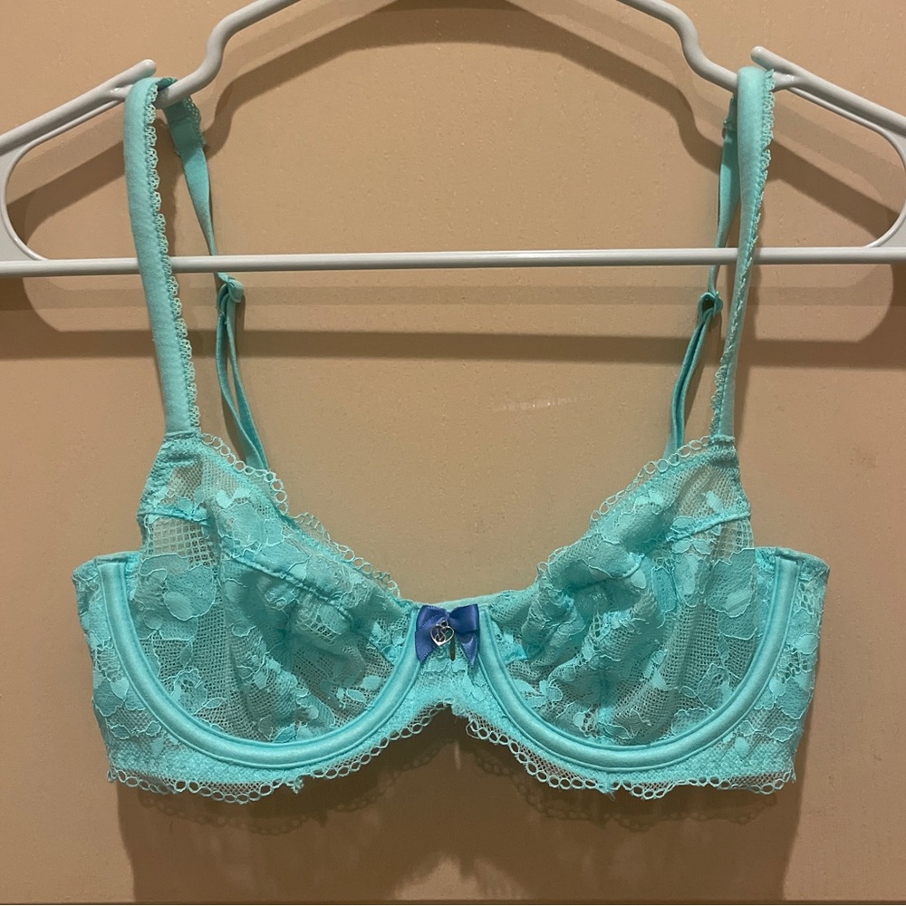 ***SOLD*** Victoria’s Secret Body by Victoria Light Blue Lace Demi Bra NWOT 32B